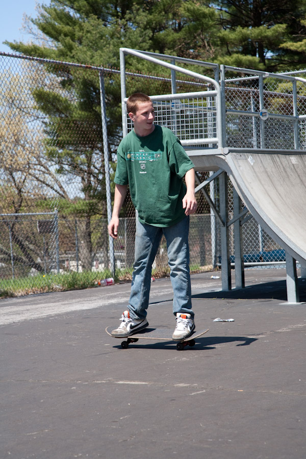 Click to return to grid view of the "- Family -" gallery "Josh & Friends - Skateboarding at Simonds Park"