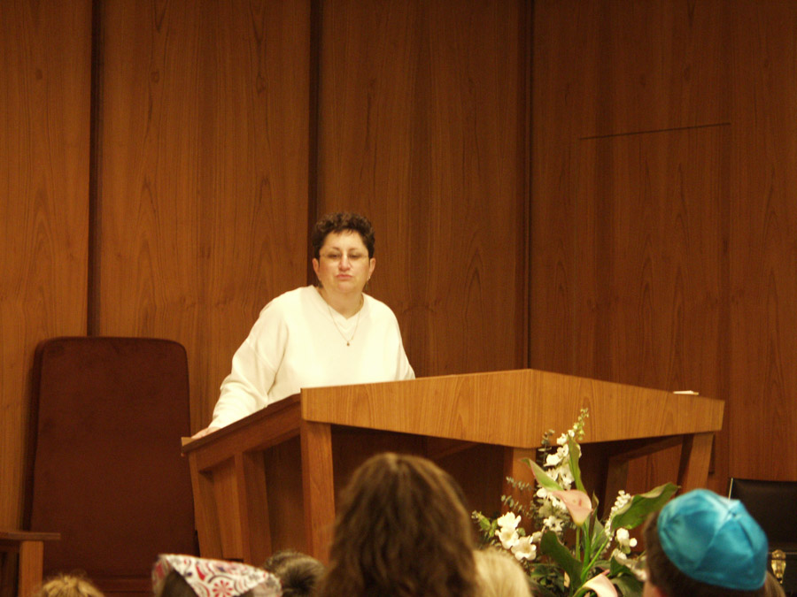 Click to return to grid view of the "Temple Shalom Emeth - 2001-02" gallery "Pre-hebrew & Religious School Closing Ceremonies"