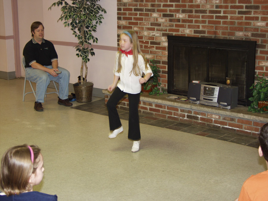 Click to return to grid view of the "Temple Shalom Emeth - 2002-03" gallery "Kids Talent Show"