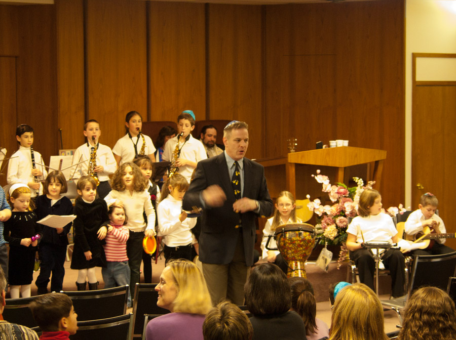Click to return to grid view of the "Temple Shalom Emeth - 2004-05" gallery "Kidz Jam - Youth Band (Shabbat services)"
