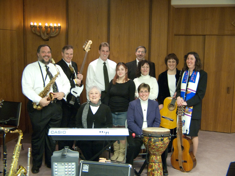 Click to return to grid view of the "Temple Shalom Emeth - 2005-06" gallery "Temple Band"