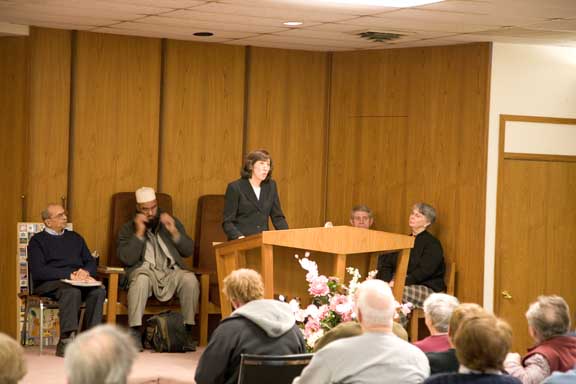 Click to return to grid view of the "Temple Shalom Emeth - 2006-07" gallery "Interfaith Panel: What Happens After I Die?"