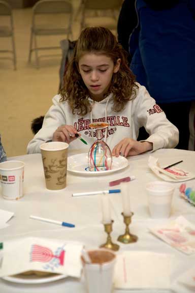 Click to return to grid view of the "Temple Shalom Emeth - 2006-07" gallery "Kitah Hay Family Workshop - Shabbat"