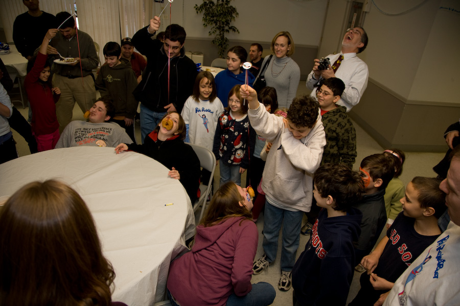 Click to return to grid view of the "Temple Shalom Emeth - 2007-08" gallery "Hanukah Party & Hanukiot"
