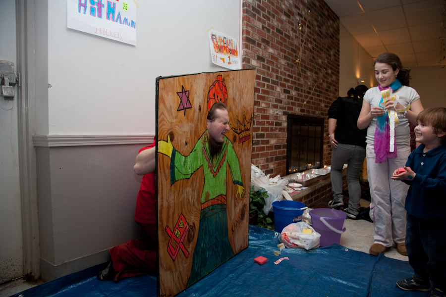 Click to return to grid view of the "Temple Shalom Emeth - 2009-10" gallery "Purim Carnival"