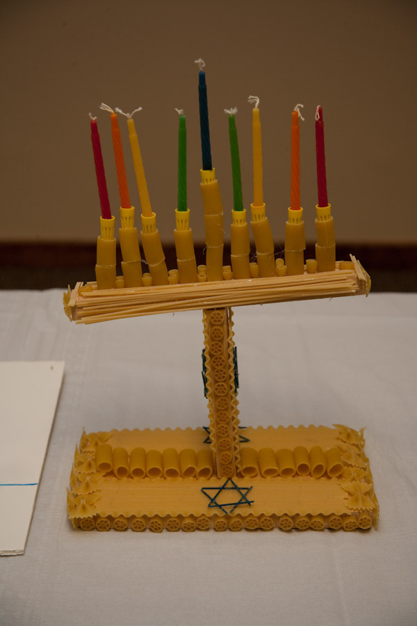 Click to return to grid view of the "Temple Shalom Emeth - 2010-11" gallery "Hanukah Party & Hanukiot"