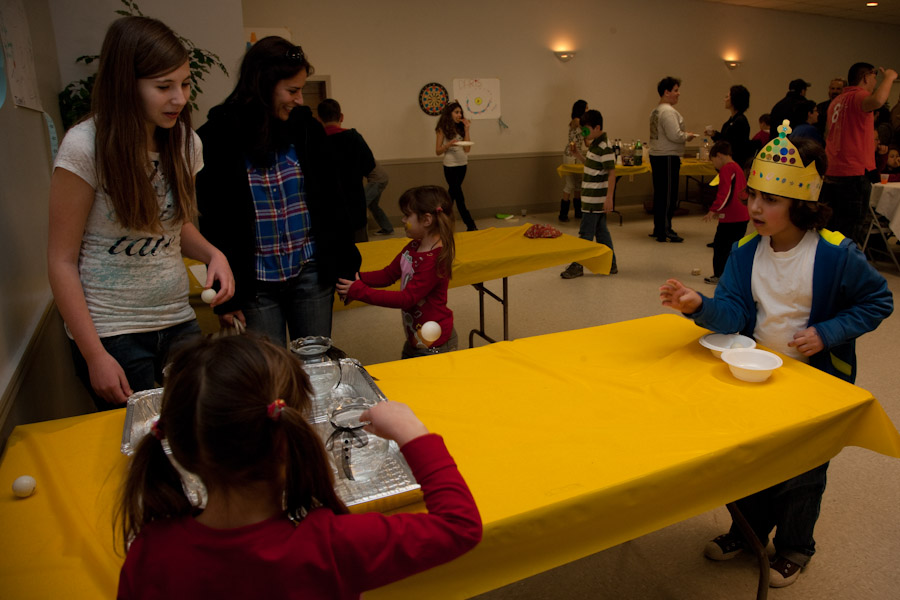 Click to return to grid view of the "Temple Shalom Emeth - 2010-11" gallery "Purim Carnival"