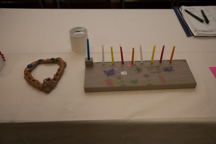 Click to return to grid view of the "Temple Shalom Emeth - 2013-14" gallery "Hanukah Party & Hanukiot and Mitzvah Mall"
