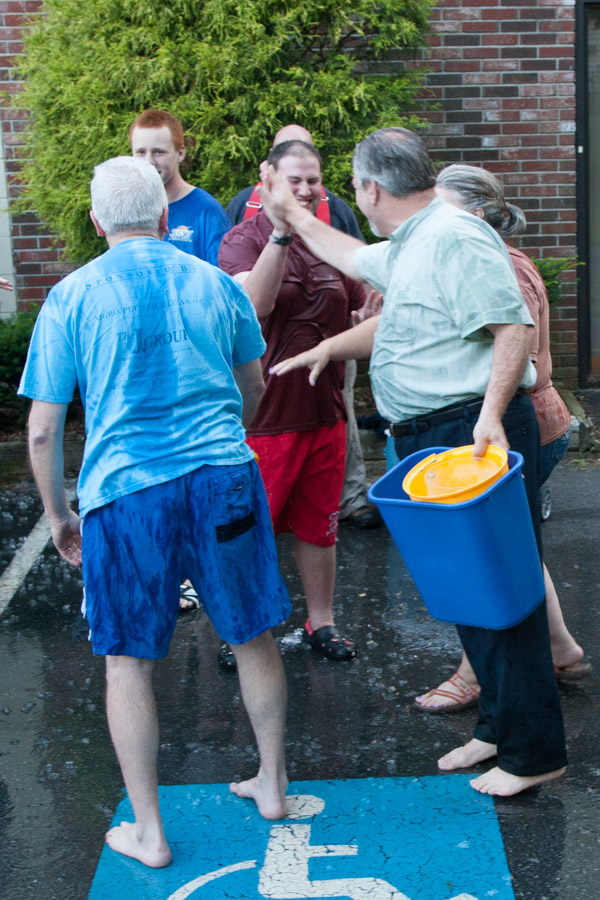 Click to return to grid view of the "Temple Shalom Emeth - 2013-14" gallery "Ice Bucket Challenge - Fundraiser for ALS"